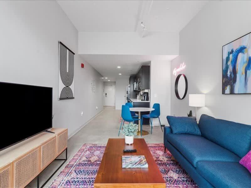 Cozysuites Modern 2Br, Downtown ピッツバーグ エクステリア 写真